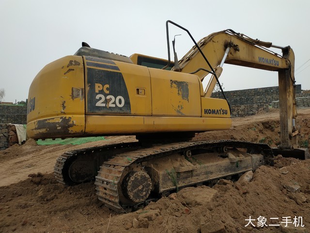 小松 PC200-8 挖掘机